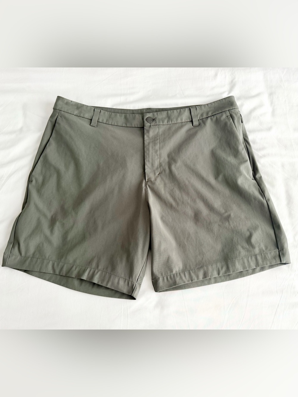 Lululemon Commission Shorts Mens 38 Grey Sage Performance Stretch Golf Casual